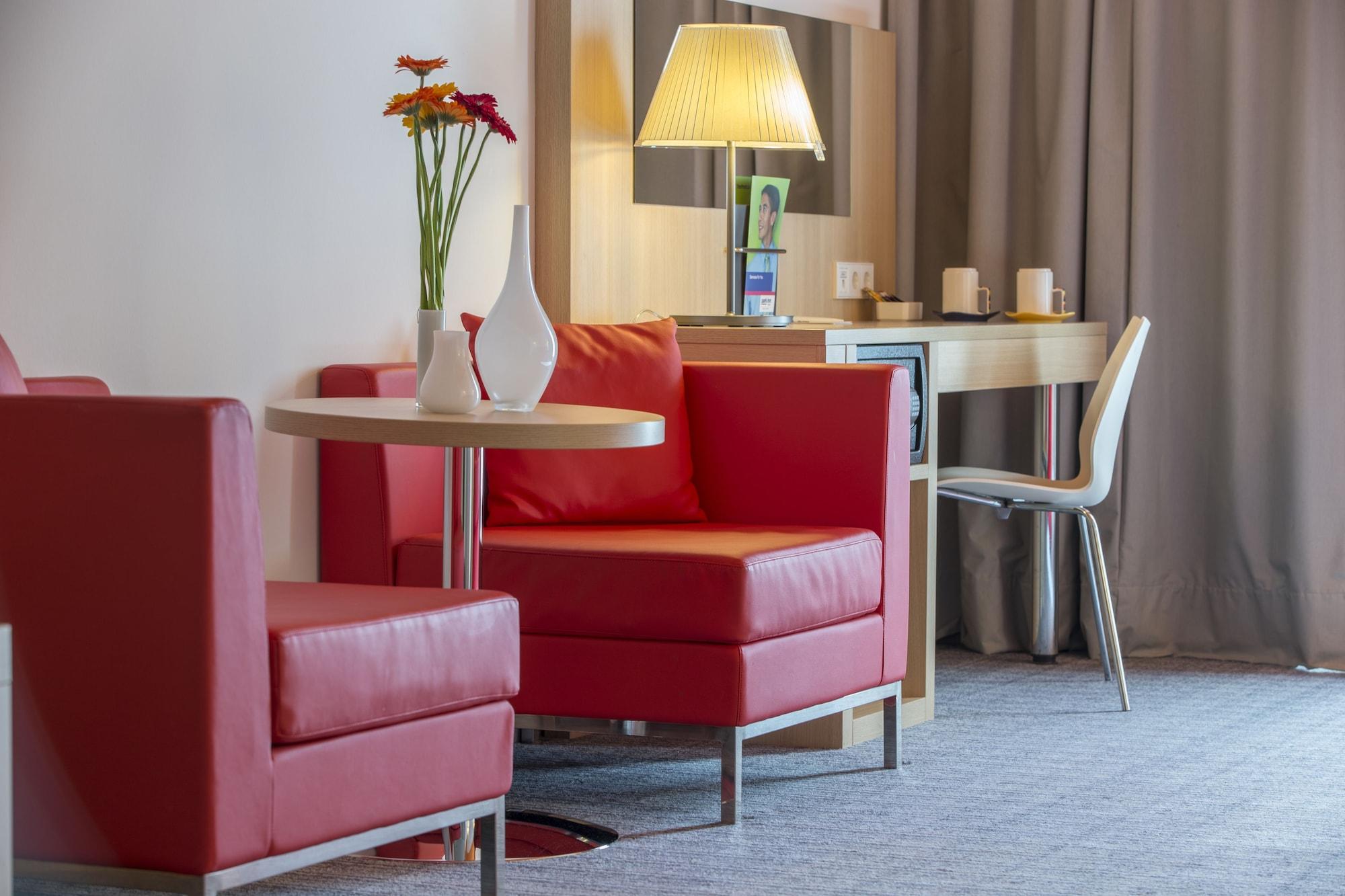 Park Inn By Radisson Frankfurt Airport Frankfurt am Main Bagian luar foto