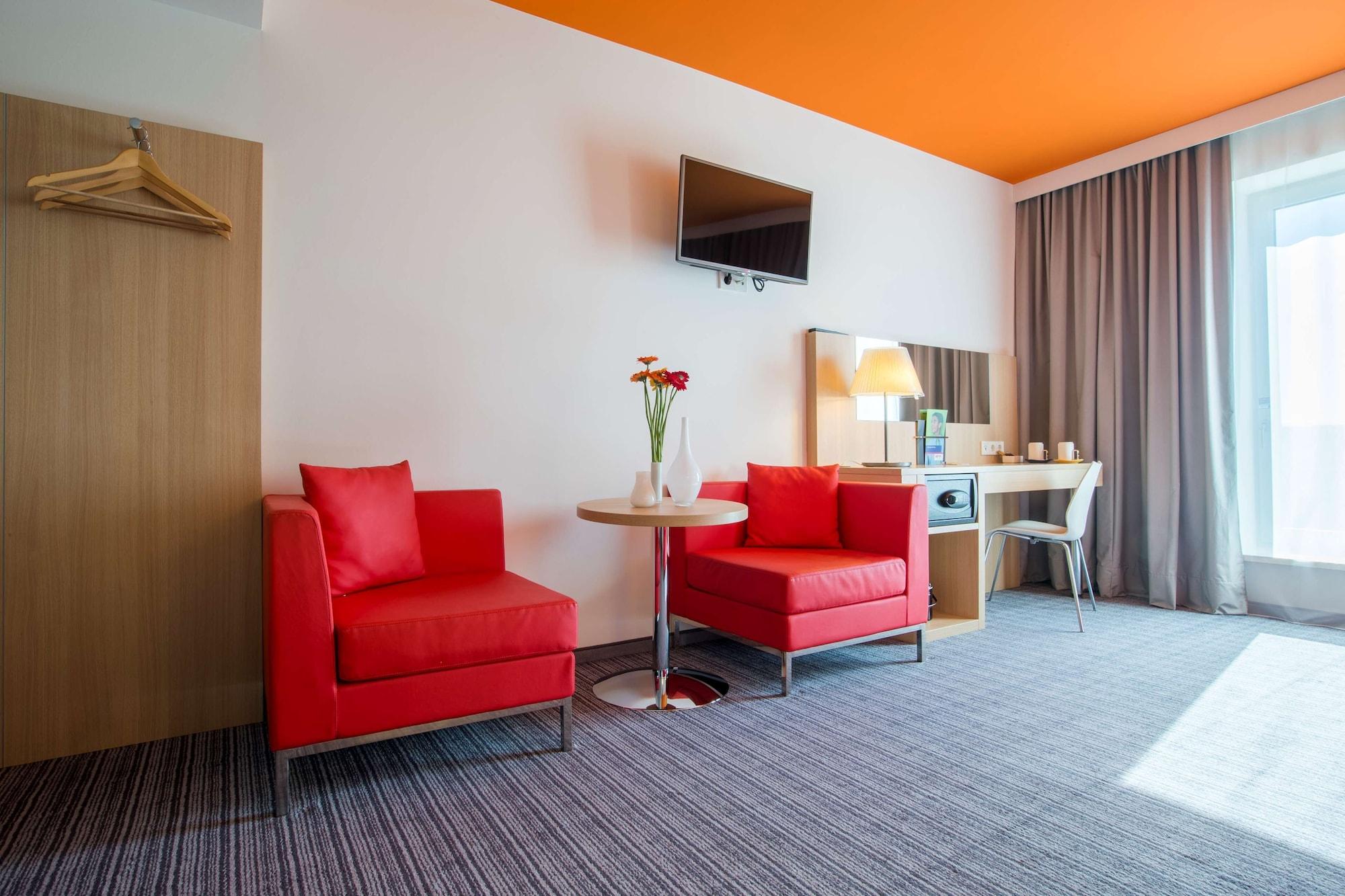 Park Inn By Radisson Frankfurt Airport Frankfurt am Main Bagian luar foto