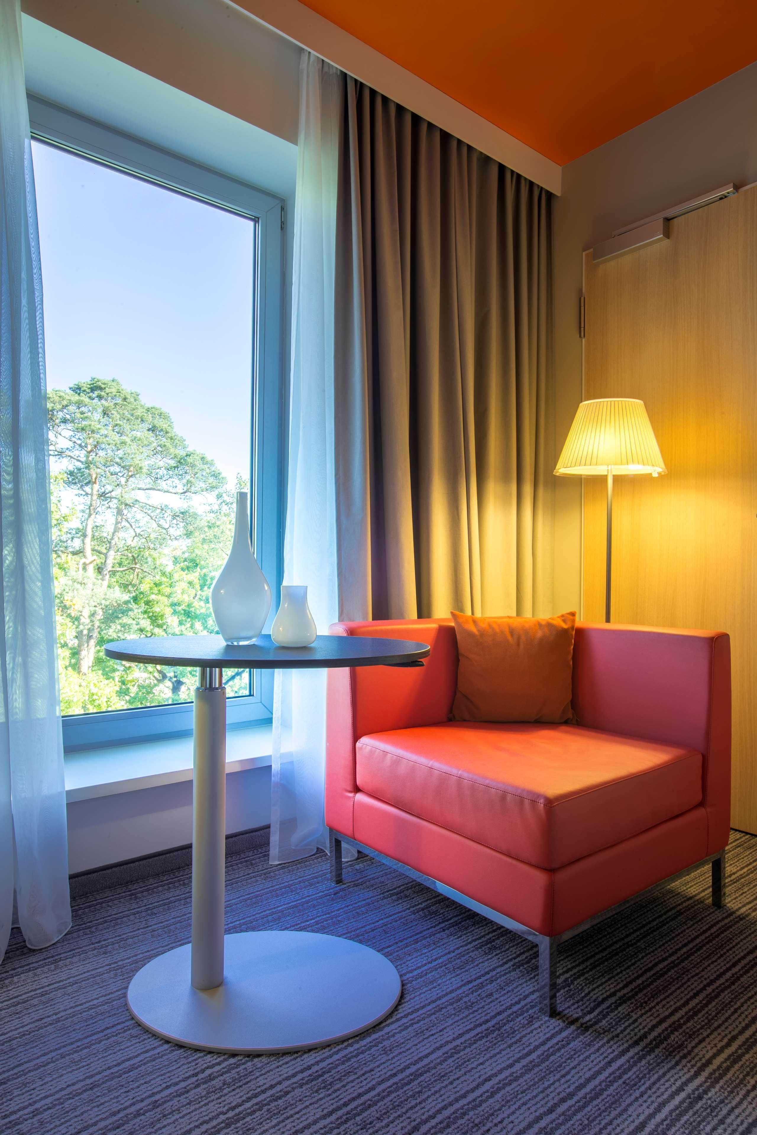 Park Inn By Radisson Frankfurt Airport Frankfurt am Main Bagian luar foto